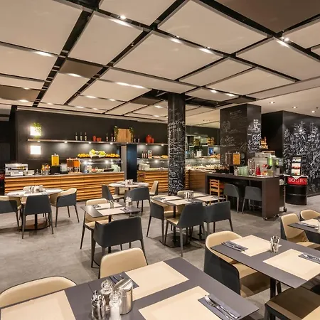 Hotel Novotel Expo 4*