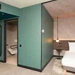 Novotel Expo 4*