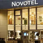 ホテル Novotel Expo
