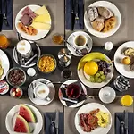 ホテル Novotel Expo 4*