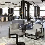 Novotel Expo ホテル 4*