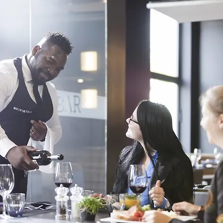 Novotel Expo Szálloda