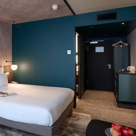 Novotel Expo Hotell 4*