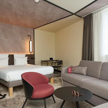 Hotel Novotel Expo 4*