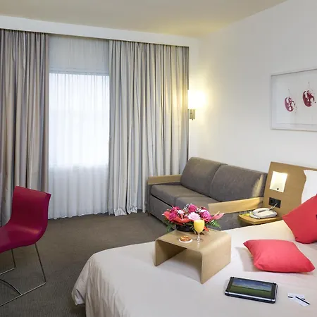 Novotel Expo Otel 4*