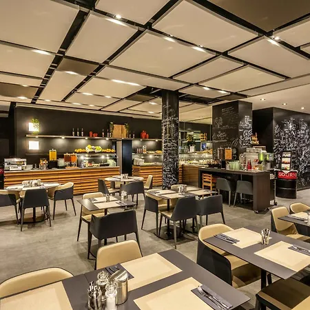 Szálloda Novotel Expo