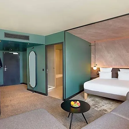 Novotel Expo 4*