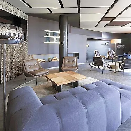 Novotel Expo Hotel 4*
