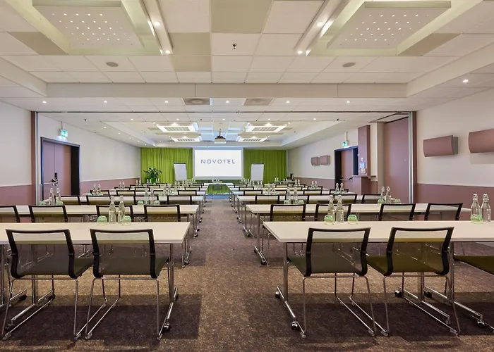 Hotel Novotel Expo 4*