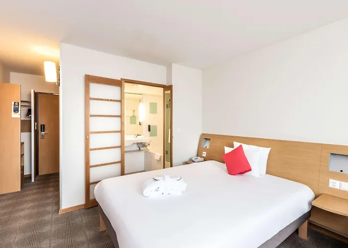 Novotel Expo Szálloda 4*