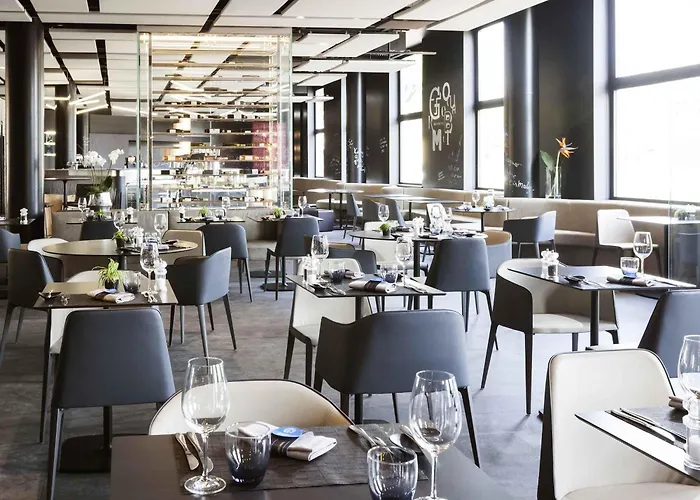 Szálloda Novotel Expo 4*