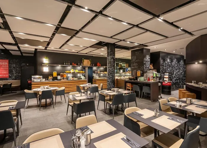 Szálloda Novotel Expo 4*
