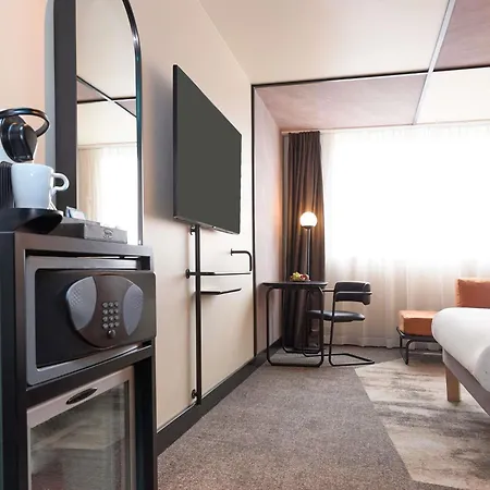 Novotel Expo Szálloda 4*