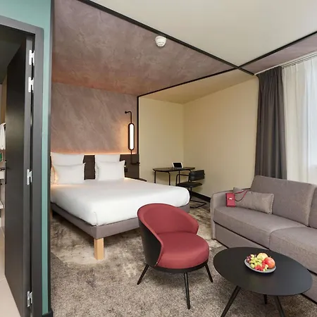 Novotel Expo 4*