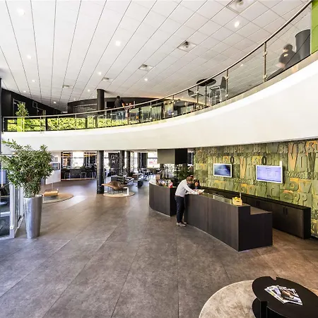 Hotel Novotel Expo 4*