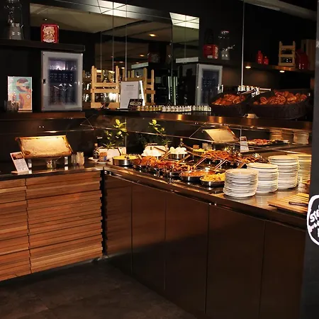 Novotel Expo Szálloda 4*